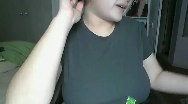 iamMalixxx online show from 13, 2, 2025