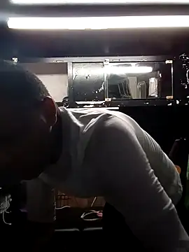 Snapshot of Houstonslong1 chatting on 4, 12, 2024 Houstonslong1 online show from 4, 12, 2024