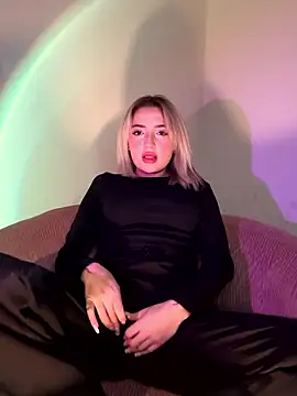 yaprakmericc online show from 14, 1, 2026