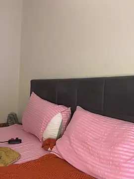 yaprakmericc online show from 7, 10, 2025