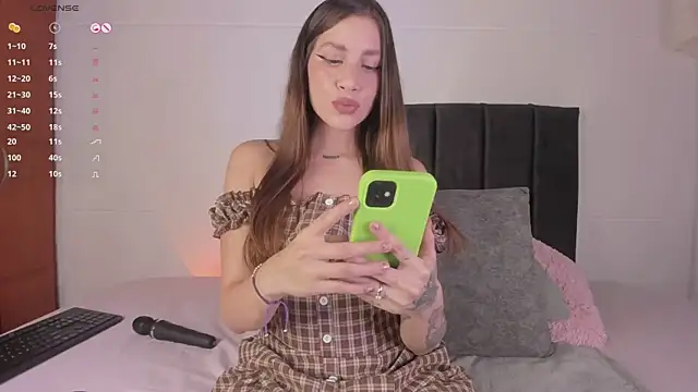 LynnSam  online show from 21, 12, 2025