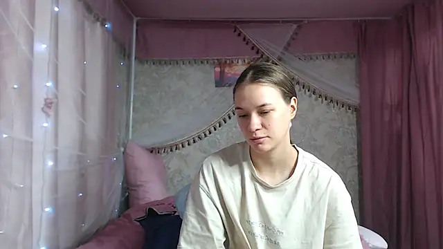 leila bambi  online show from 26, 11, 2025