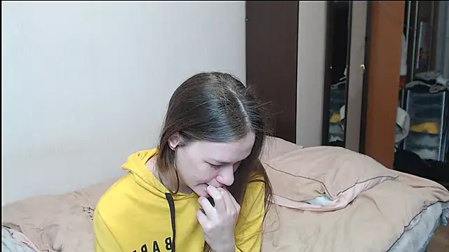 leila bambi  online show from 18, 3, 2025