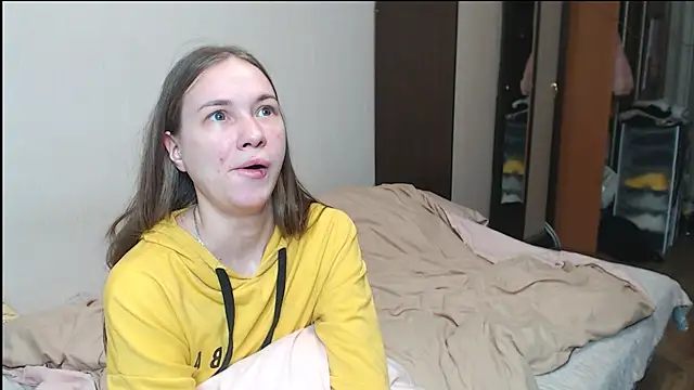 leila bambi  online show from 20, 3, 2025