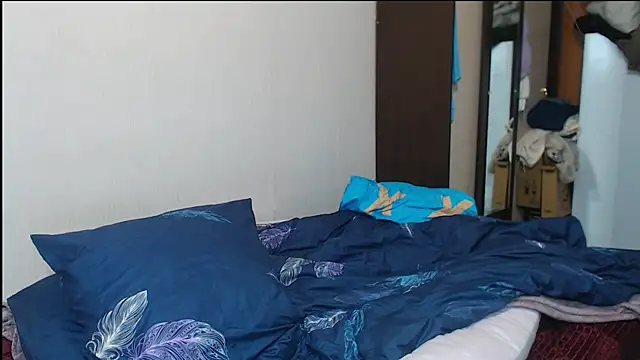 leila bambi  online show from 27, 2, 2025