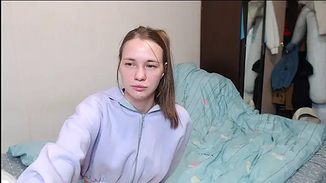 leila bambi  online show from 20, 2, 2025