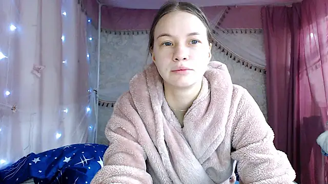 Snapshot of leila_bambi_ chatting on 3, 2, 2026 leila bambi online show from 3, 2, 2026