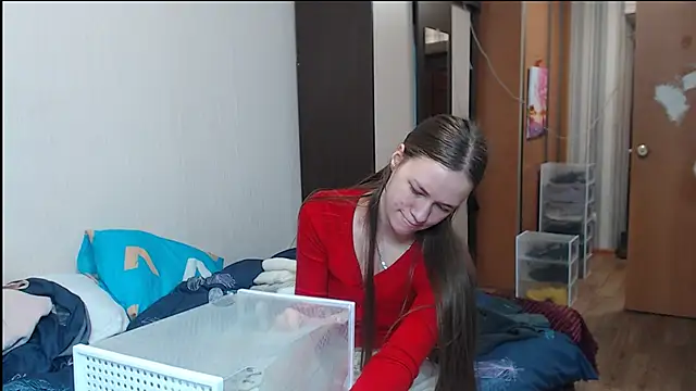 leila bambi  online show from 13, 3, 2025