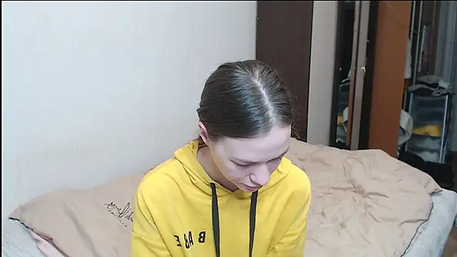 leila bambi  online show from 18, 3, 2025