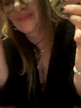 gildamilf online show from 17, 11, 2025