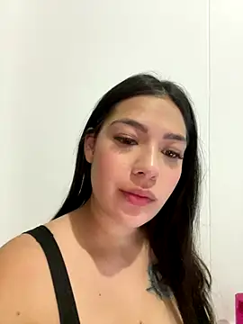 Latina vanessa online show from 18, 9, 2025