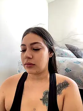 Latina vanessa online show from 1, 11, 2025