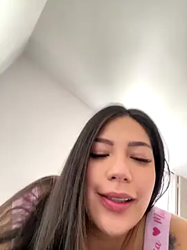 Latina vanessa online show from 20, 12, 2025