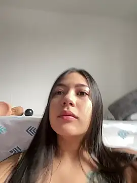 Latina vanessa online show from 6, 2, 2026