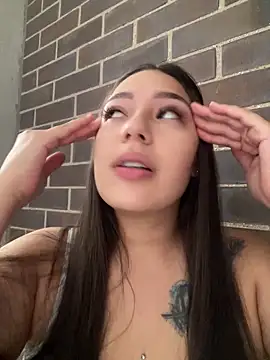 Latina vanessa online show from 29, 4, 2026
