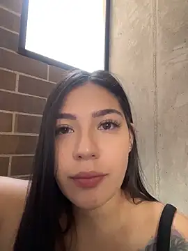 Snapshot of Latina_vanessa chatting on 27, 5, 2026 Latina vanessa online show from 27, 5, 2026