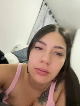 Latina vanessa online show from 29, 9, 2025