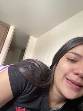 Latina vanessa online show from 21, 9, 2025