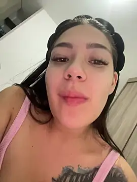 Latina vanessa online show from 8, 10, 2025