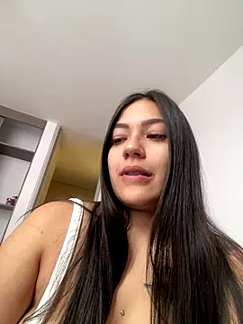 Latina vanessa online show from 12, 10, 2025