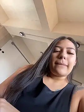 Latina vanessa online show from 15, 5, 2026