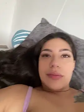 Latina vanessa online show from 27, 11, 2025