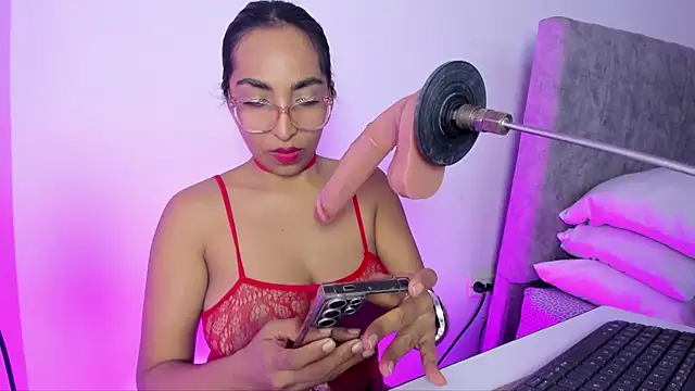 Leticia brownn1 online show from 28, 5, 2026