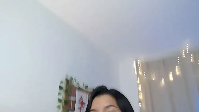 Zetrionn online show from 4, 3, 2025