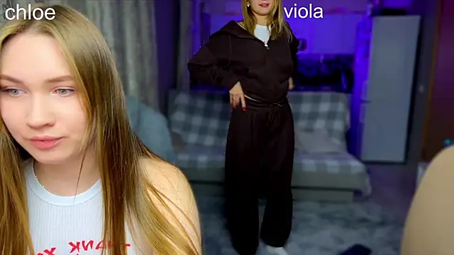 Snapshot of ChloeMillerMeow chatting on 11, 10, 2025 ChloeMillerMeow online show from 11, 10, 2025