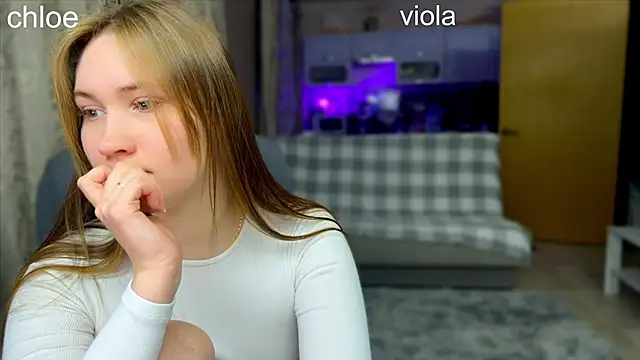 Snapshot of ChloeMillerMeow chatting on 17, 10, 2025 ChloeMillerMeow online show from 17, 10, 2025