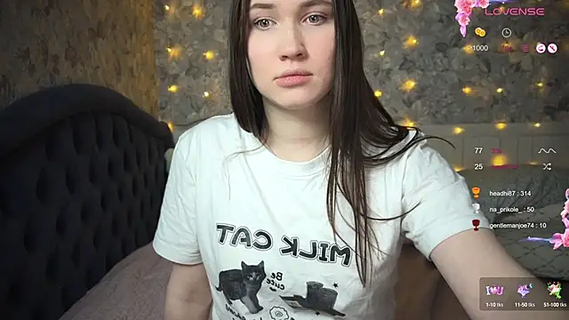 Snapshot of ChloeMillerMeow chatting on 21, 2, 2025 ChloeMillerMeow online show from 21, 2, 2025