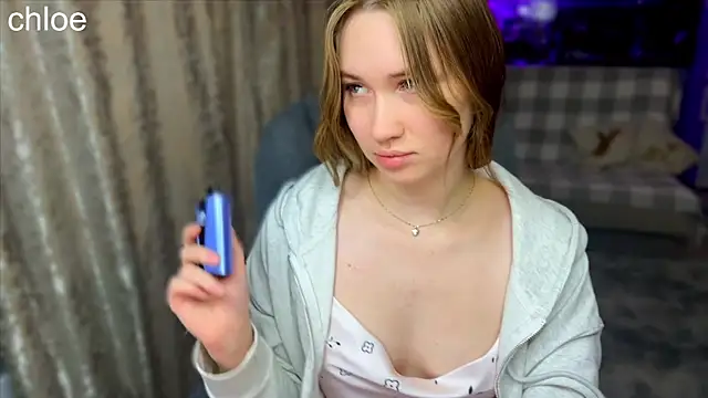 Snapshot of ChloeMillerMeow chatting on 13, 10, 2025 ChloeMillerMeow online show from 13, 10, 2025