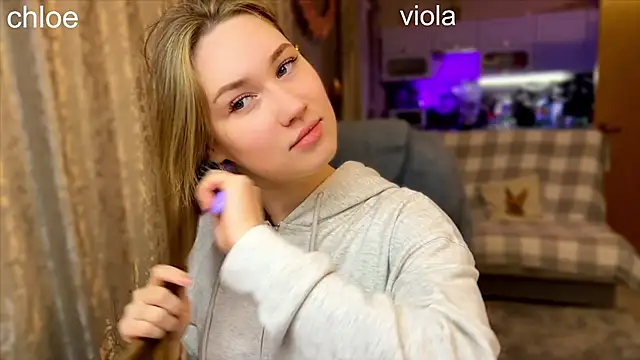 Snapshot of ChloeMillerMeow chatting on 27, 10, 2025 ChloeMillerMeow online show from 27, 10, 2025