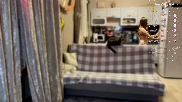 Snapshot of ChloeMillerMeow chatting on 27, 11, 2025 ChloeMillerMeow online show from 27, 11, 2025