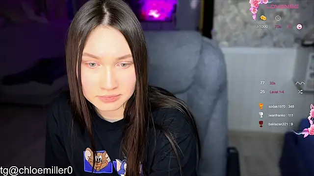 Snapshot of ChloeMillerMeow chatting on 3, 2, 2025 ChloeMillerMeow online show from 3, 2, 2025