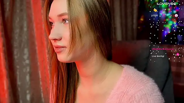 Snapshot of ChloeMillerMeow chatting on 3, 12, 2025 ChloeMillerMeow online show from 3, 12, 2025