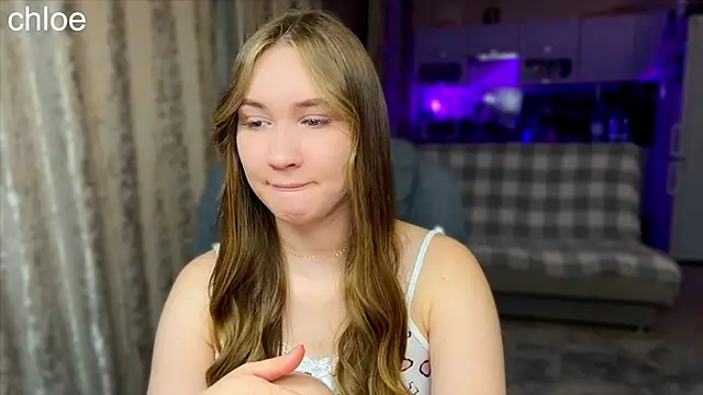 Snapshot of ChloeMillerMeow chatting on 15, 10, 2025 ChloeMillerMeow online show from 15, 10, 2025