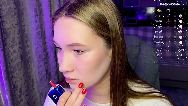 ChloeMillerMeow online show from 4, 12, 2025