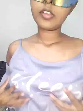 Snapshot of ASHUGIRL_JAY chatting on 8, 12, 2024 ASHUGIRL JAY online show from 8, 12, 2024