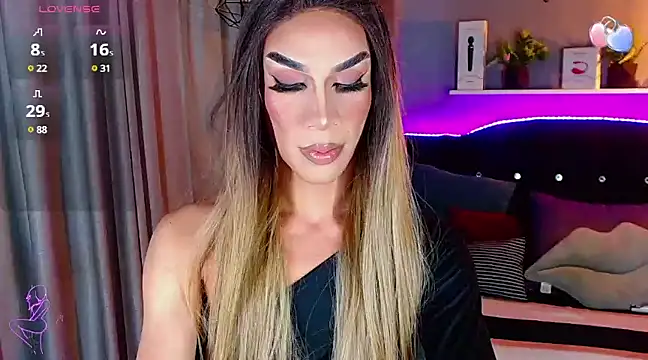 camila hootie online show from 5, 3, 2025