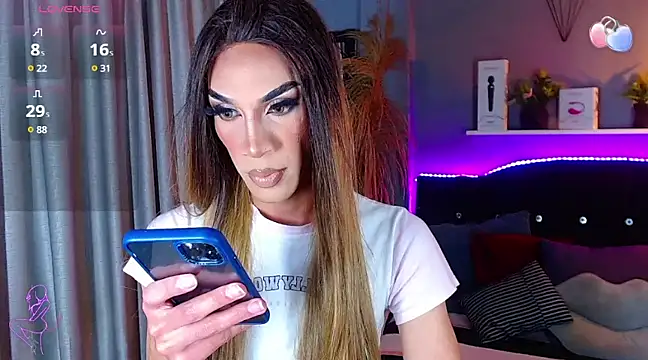 camila hootie online show from 4, 3, 2025