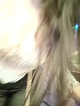 Snapshot of CamilleDesire chatting on 8, 11, 2025 CamilleDesire online show from 8, 11, 2025