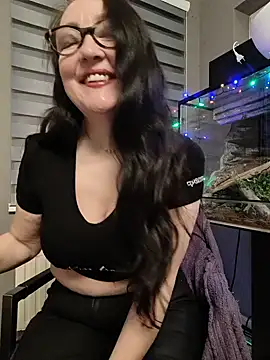 Snapshot of CamilleDesire chatting on 15, 11, 2025 CamilleDesire online show from 15, 11, 2025