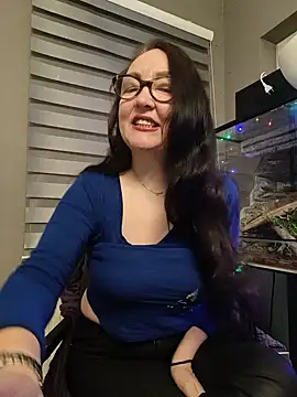 Snapshot of CamilleDesire chatting on 17, 11, 2025 CamilleDesire online show from 17, 11, 2025