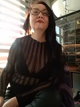 Snapshot of CamilleDesire chatting on 18, 3, 2025 CamilleDesire online show from 18, 3, 2025