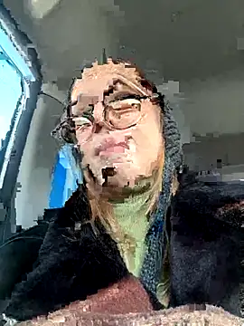 Snapshot of RinaCat chatting on 12, 10, 2025 RinaCat online show from 12, 10, 2025