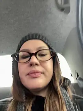 Snapshot of RinaCat chatting on 21, 11, 2025 RinaCat online show from 21, 11, 2025