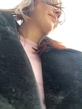 Snapshot of RinaCat chatting on 17, 3, 2025 RinaCat online show from 17, 3, 2025