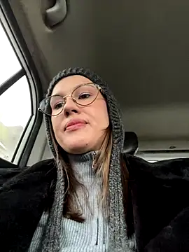 Snapshot of RinaCat chatting on 7, 11, 2025 RinaCat online show from 7, 11, 2025