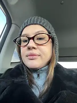 Snapshot of RinaCat chatting on 14, 11, 2025 RinaCat online show from 14, 11, 2025